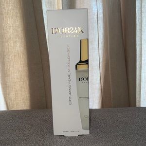 D’or24k Exfoliating Pearl Milk Cleanser